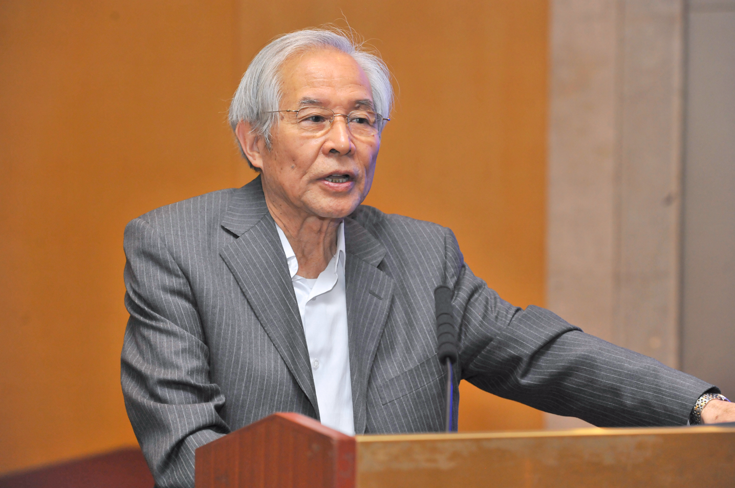 张国伟院士发言 张国伟院士发言